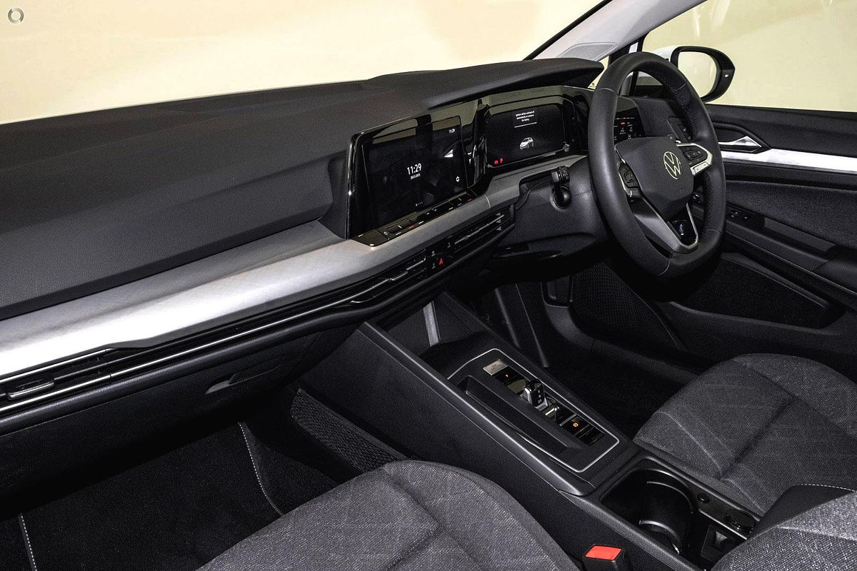 2025 Volkswagen Golf 110TSI Life 8.5