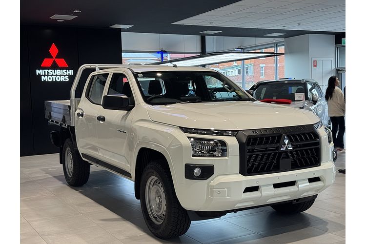 2025 Mitsubishi Triton GLX MV 4X4