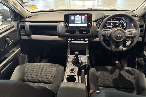 2025 Mitsubishi Triton GLX MV 4X4