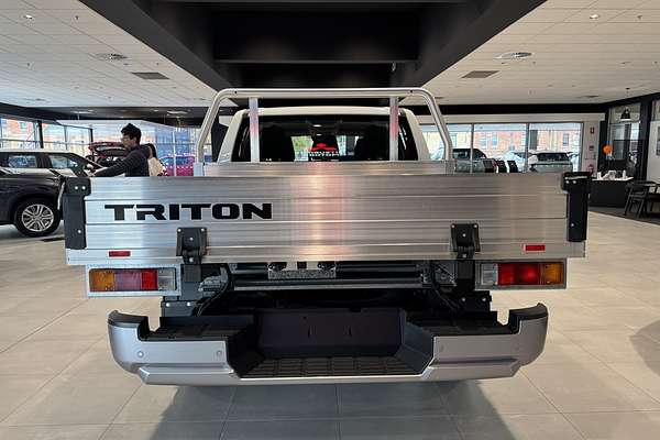 2025 Mitsubishi Triton GLX MV 4X4