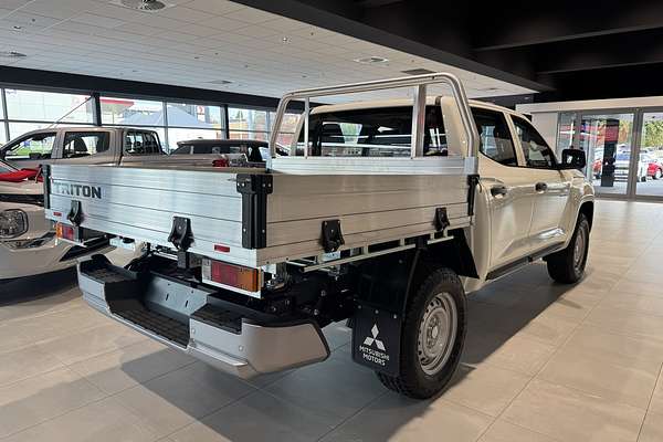 2025 Mitsubishi Triton GLX MV 4X4