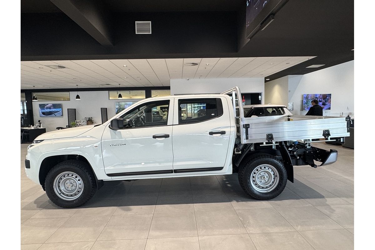 2025 Mitsubishi MV Triton GLX 2.4L D 6M/T 4X4 DC CC
