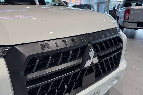 2025 Mitsubishi Triton GLX MV 4X4