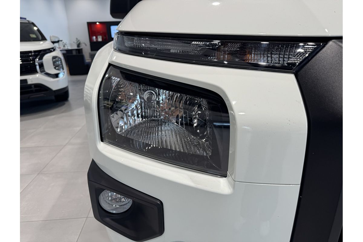 2025 Mitsubishi MV Triton GLX 2.4L D 6M/T 4X4 DC CC