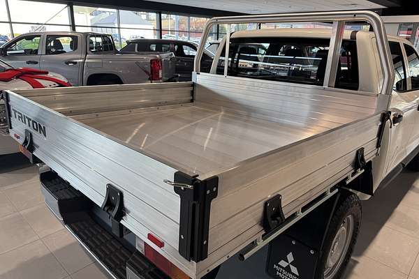 2025 Mitsubishi Triton GLX MV 4X4