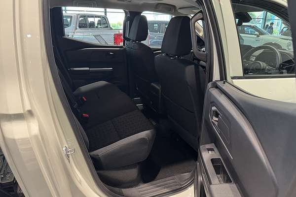 2025 Mitsubishi Triton GLX MV 4X4