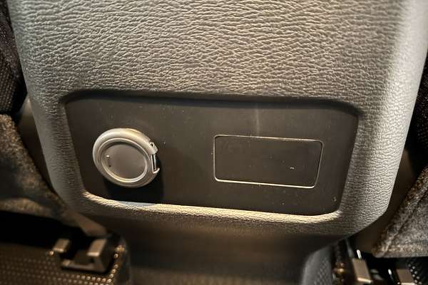 2025 Mitsubishi Triton GLX MV 4X4