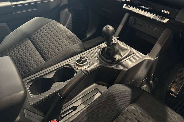 2025 Mitsubishi Triton GLX MV 4X4