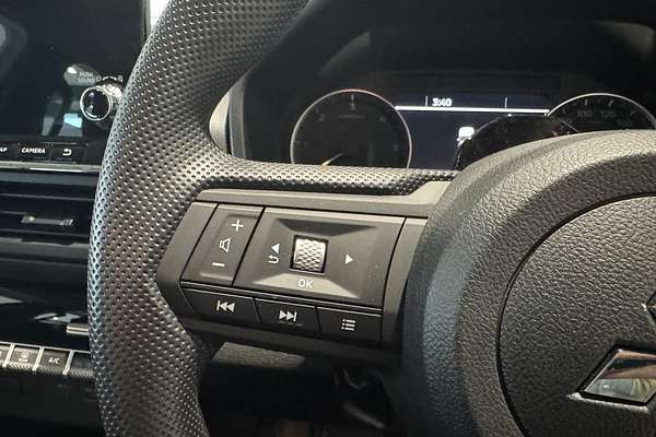 2025 Mitsubishi Triton GLX MV 4X4
