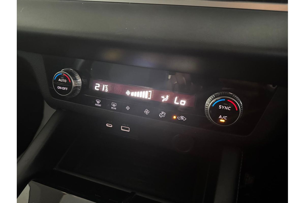 2023 Mitsubishi Outlander ES ZM