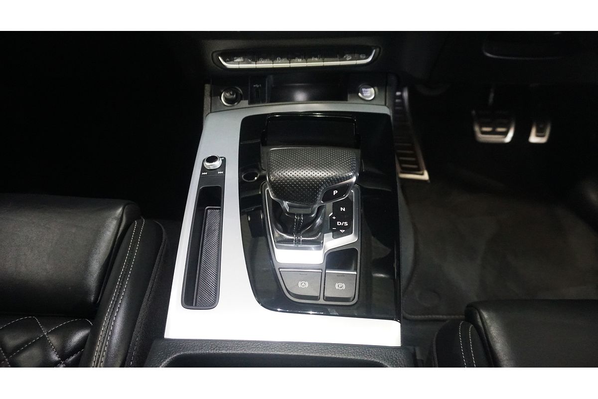 2022 Audi Q5 45 TFSI S line FY