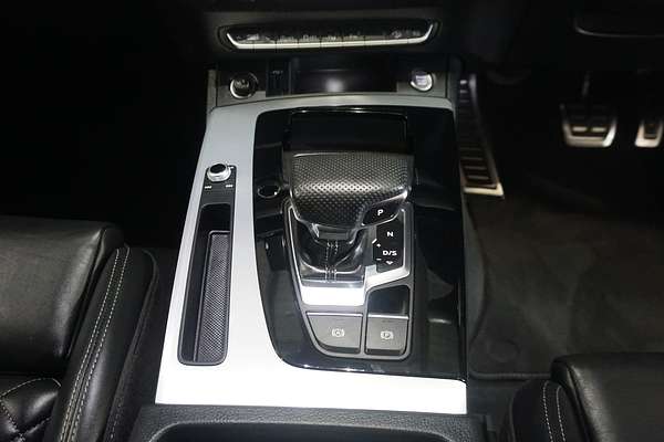 2022 Audi Q5 45 TFSI S line FY