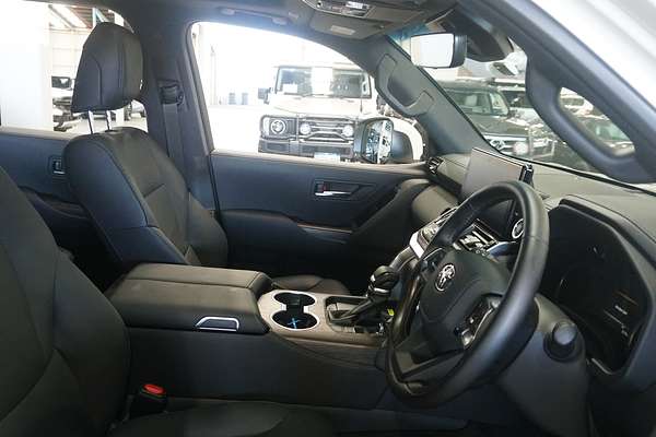 2024 Toyota Landcruiser VX FJA300R