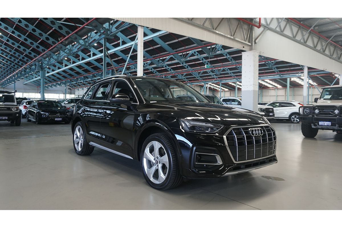 2022 Audi Q5 40 TDI FY