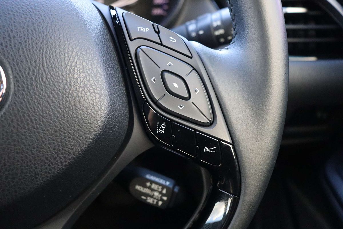 2020 Toyota C-HR NGX10R