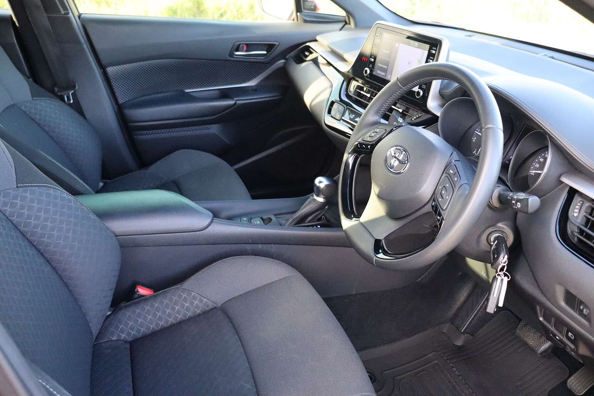 2020 Toyota C-HR NGX10R