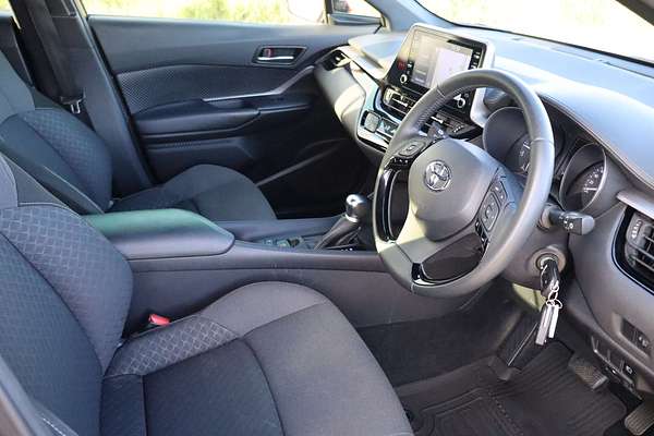 2020 Toyota C-HR NGX10R