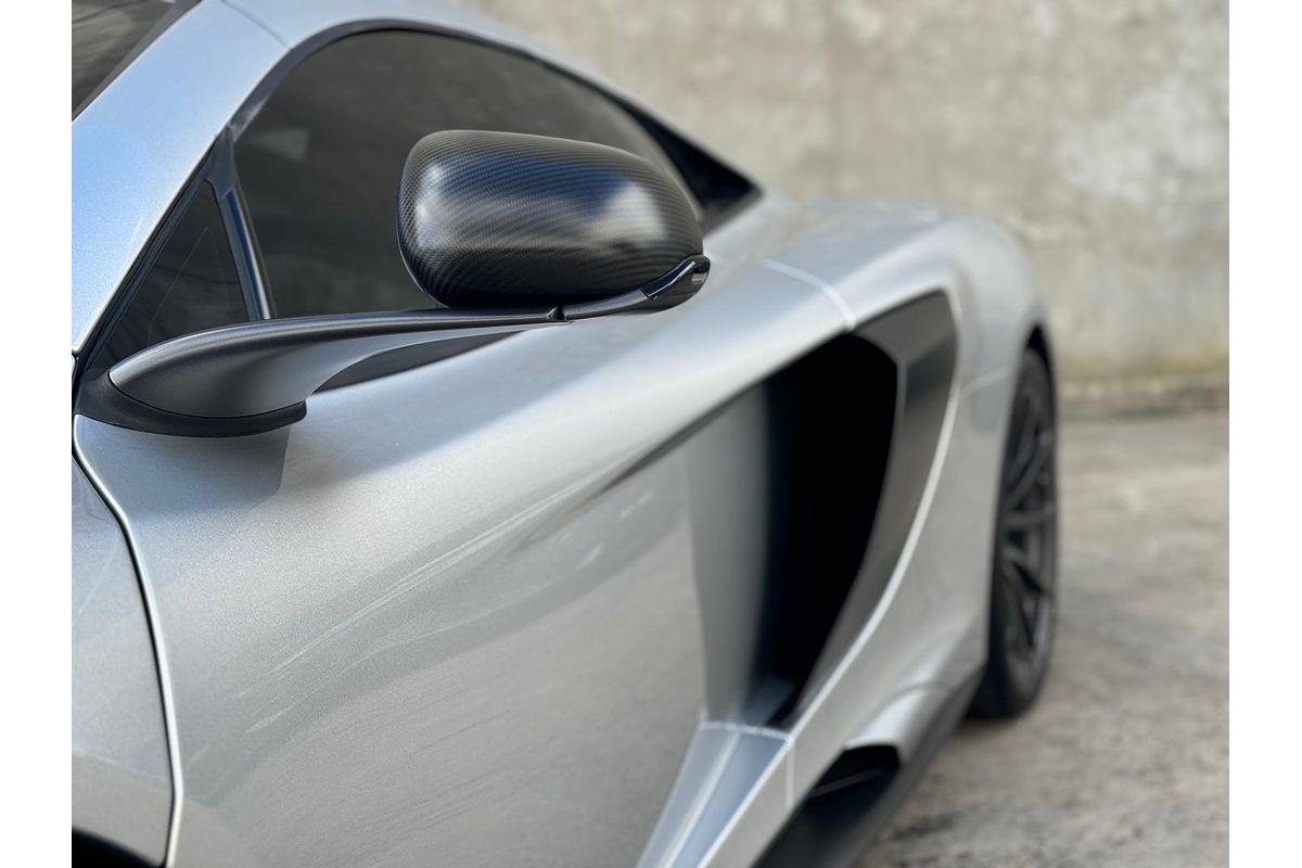2016 McLaren 675LT