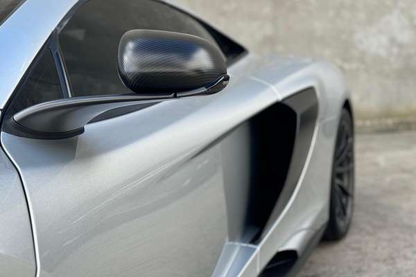2016 McLaren 675LT