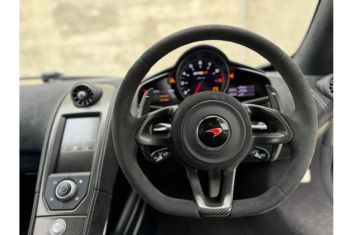 2016 McLaren 675LT