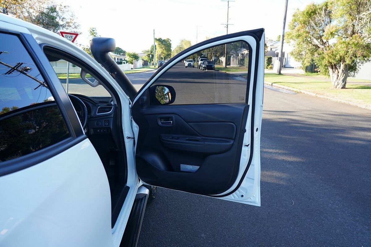 2022 Mitsubishi Triton GLX-R (4x4) MR MY22.5 4X4