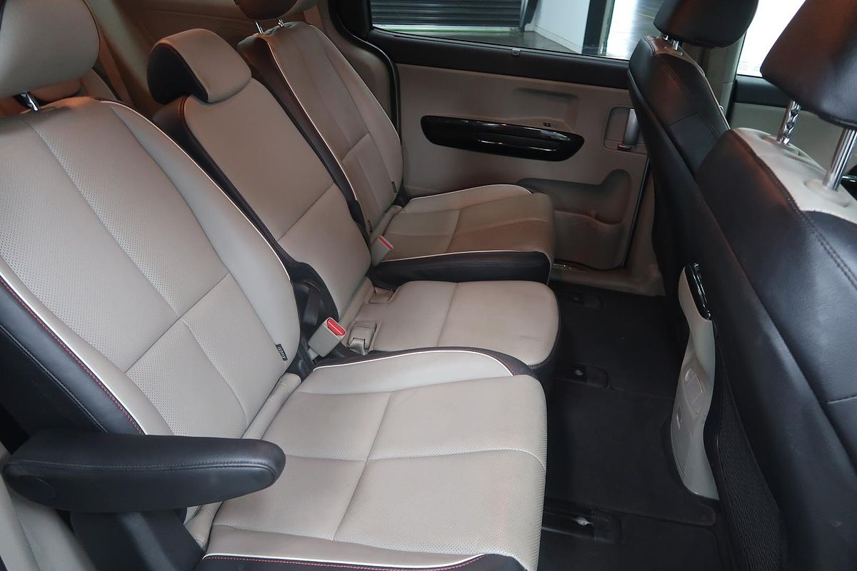 2018 Kia Carnival Platinum YP