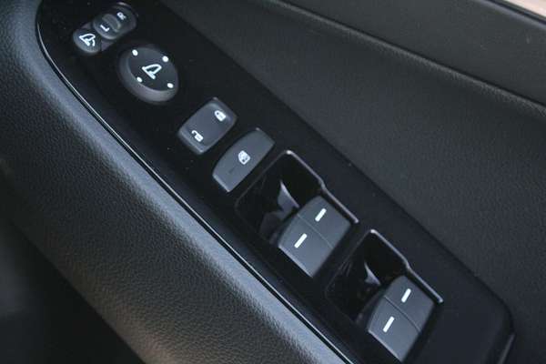 2024 Honda HR-V e:HEV L