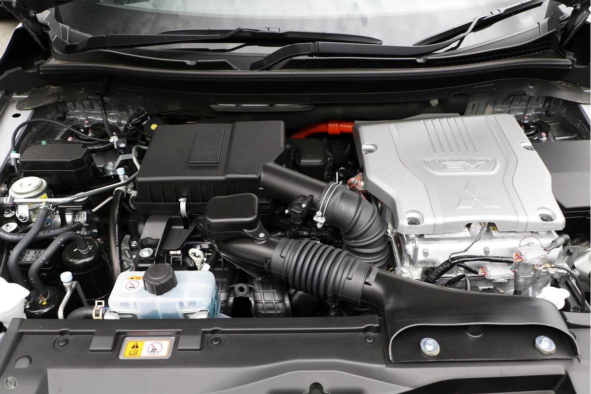 2024 Mitsubishi Eclipse Cross PHEV Exceed YB