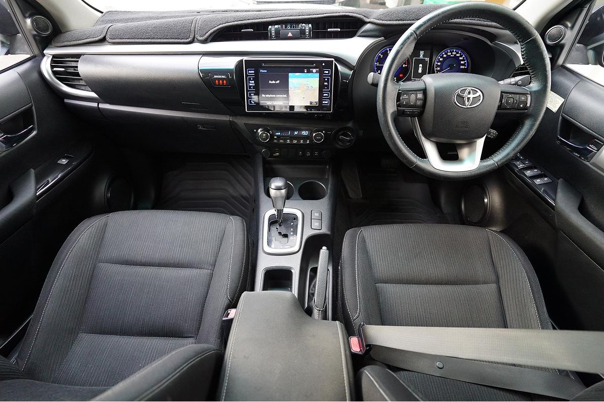 2016 Toyota Hilux 4x4 Hilux 4x4 SR5 2.8L T Diesel Automatic Double Cab