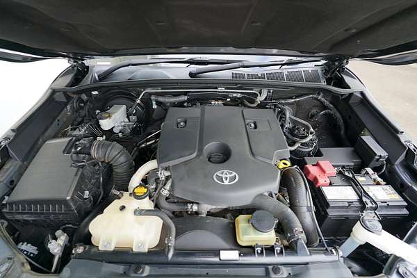 2016 Toyota Hilux 4x4 Hilux 4x4 SR5 2.8L T Diesel Automatic Double Cab
