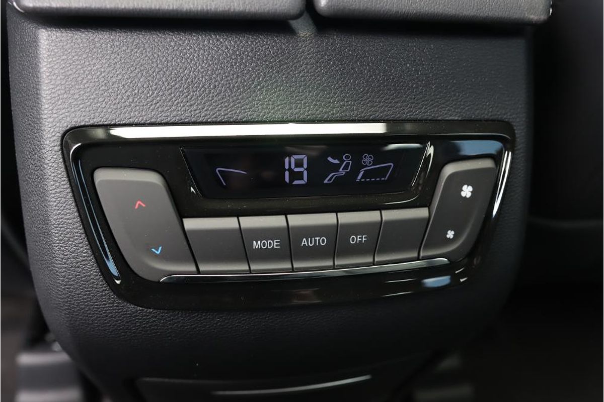 2024 LDV D90 Executive SV9A
