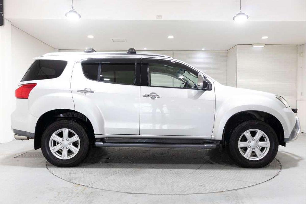 2015 Isuzu MU-X LS-T