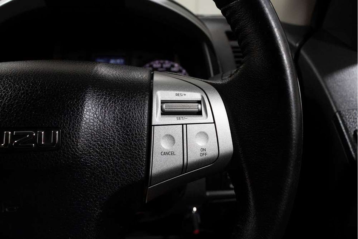2015 Isuzu MU-X LS-T