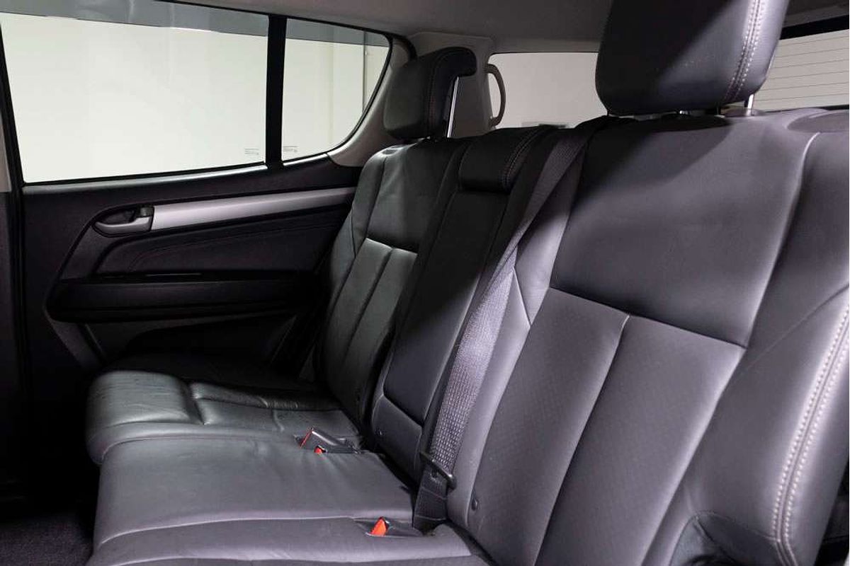 2015 Isuzu MU-X LS-T