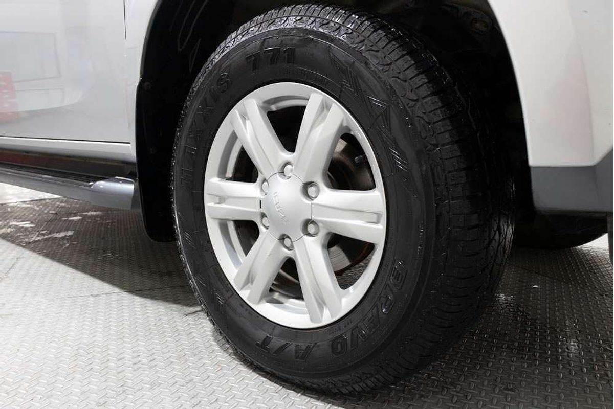 2015 Isuzu MU-X LS-T