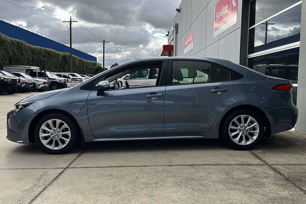 2022 Toyota Corolla Ascent Sport Hybrid ZWE211R