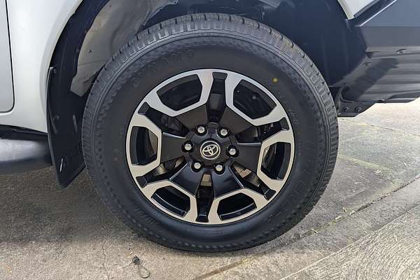 2022 Toyota Hilux SR5 GUN126R 4X4