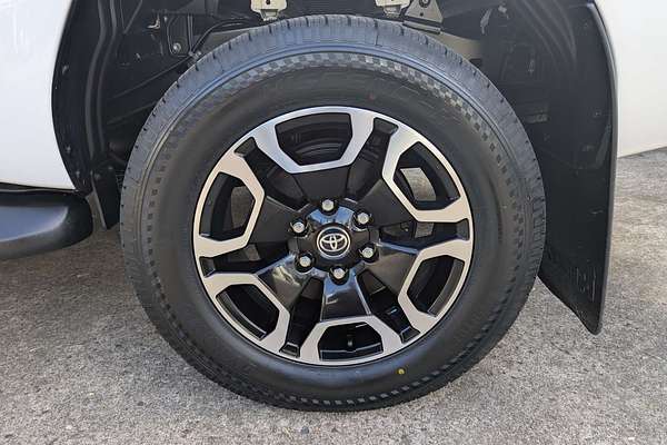 2022 Toyota Hilux SR5 GUN126R 4X4