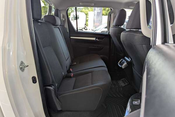2022 Toyota Hilux SR5 GUN126R 4X4