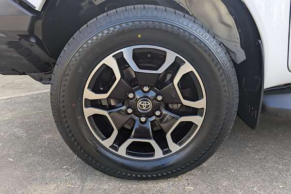 2022 Toyota Hilux SR5 GUN126R 4X4