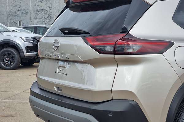 2024 Nissan X-TRAIL ST-L T33