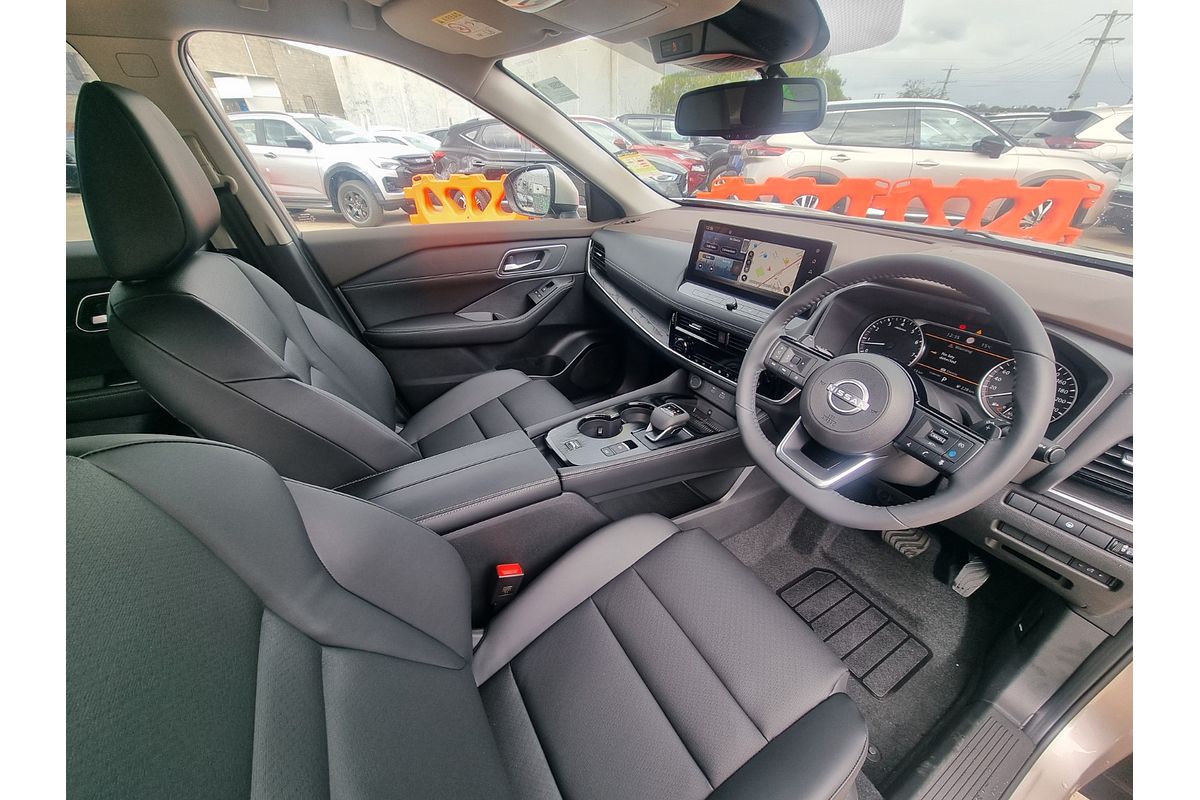 2024 Nissan X-TRAIL ST-L T33