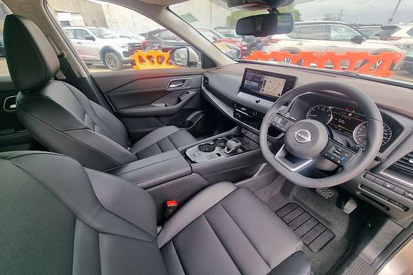 2024 Nissan X-TRAIL ST-L T33