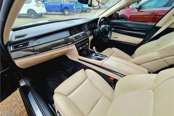 2011 BMW 7 Series 740i F01