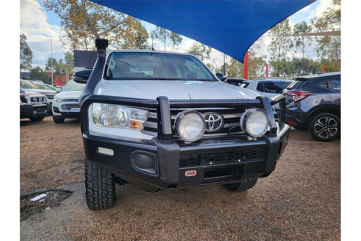 2017 Toyota Hilux SR GUN126R 4X4