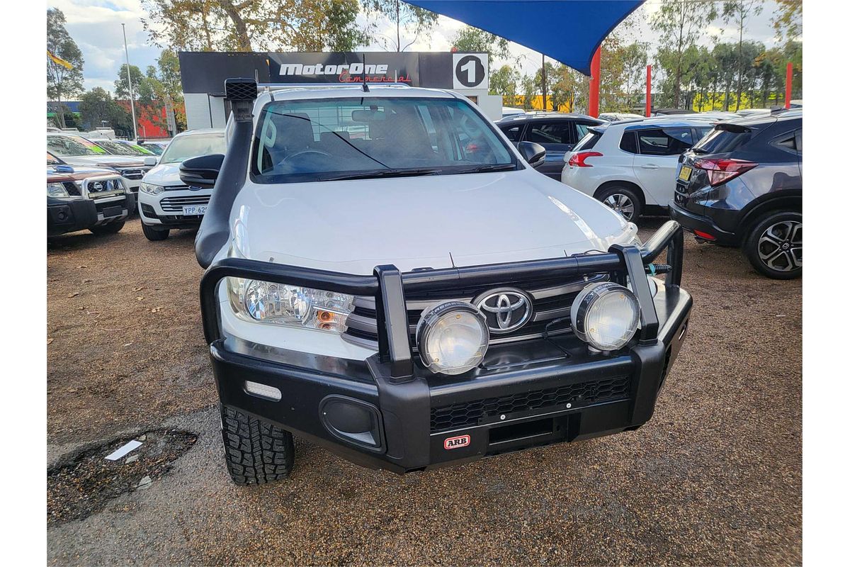 2017 Toyota Hilux SR GUN126R 4X4