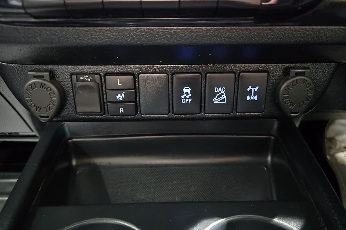 2019 Toyota Hilux Rugged X GUN126R 4X4
