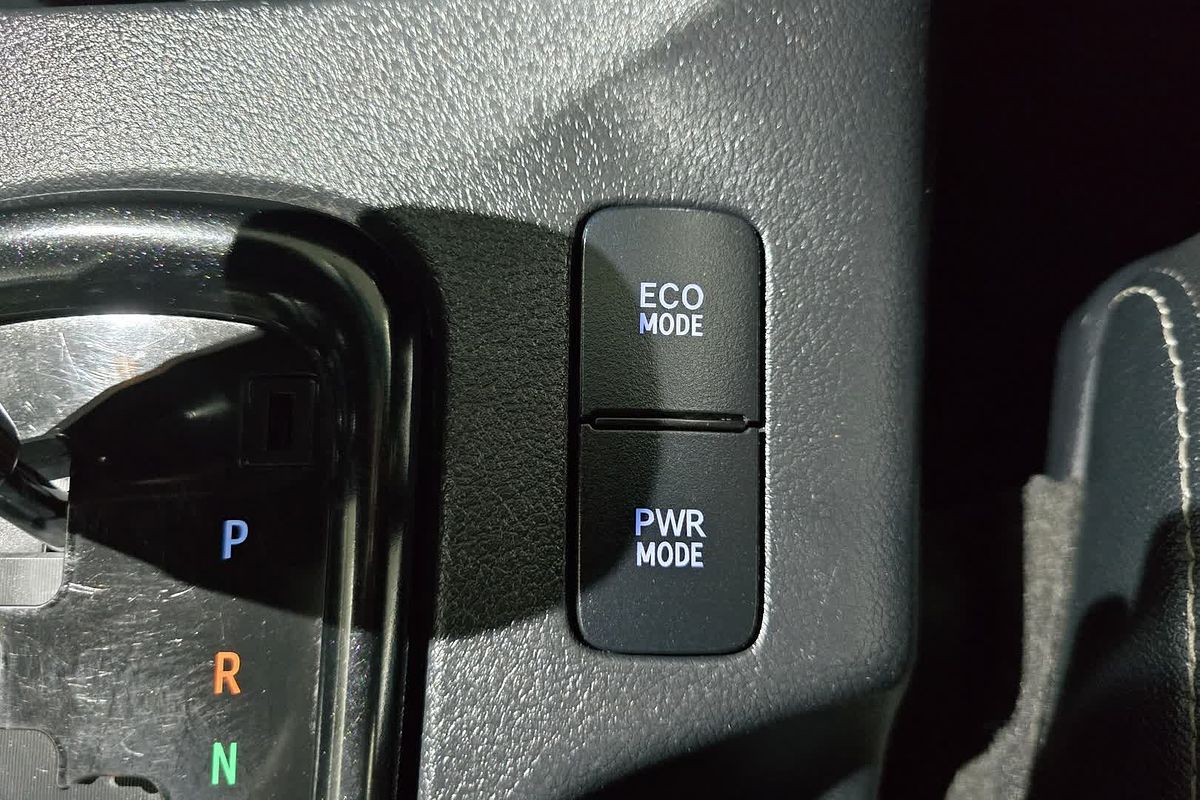2019 Toyota Hilux Rugged X GUN126R 4X4