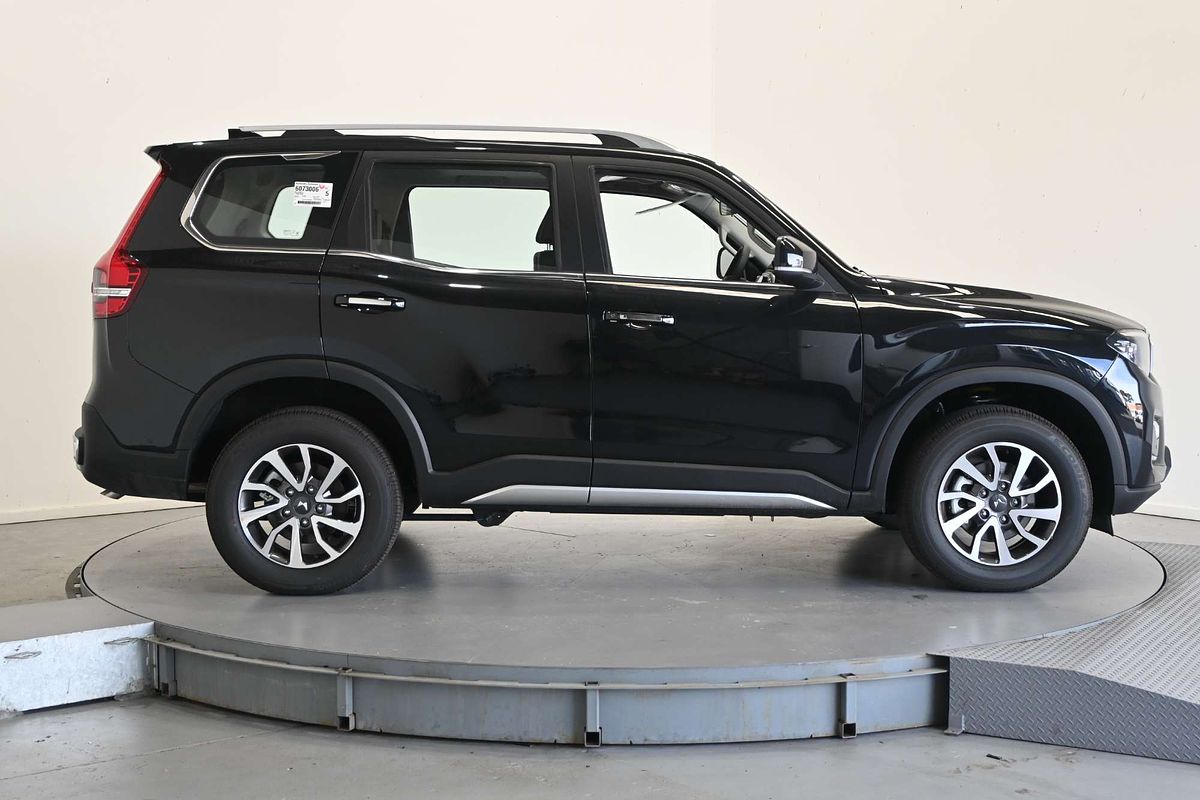 2025 Mahindra Scorpio Z8L