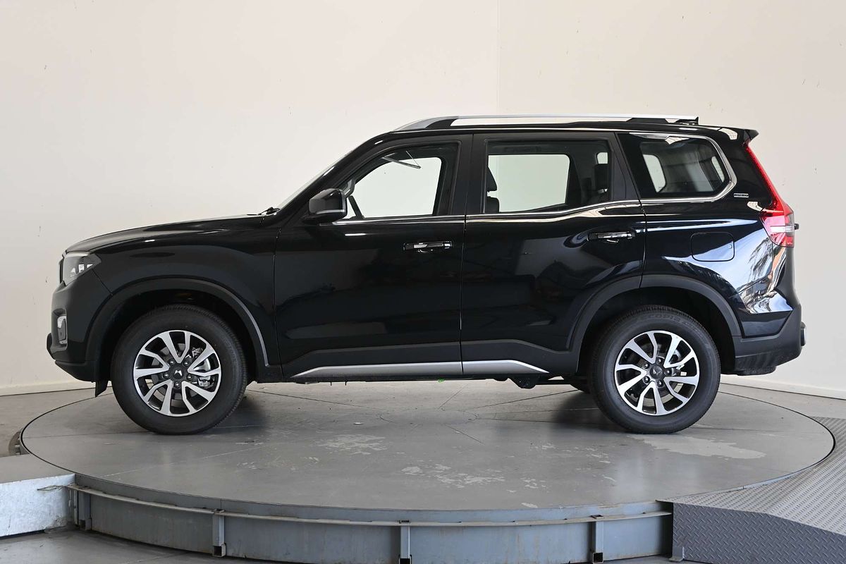 2025 Mahindra Scorpio Z8L